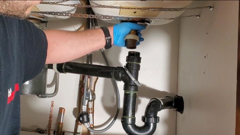 Pendik Esenyalı Mutfak Tesisat Tamiri Lavabo Açma Su Kaçak Tamiri Musluk Değişimi