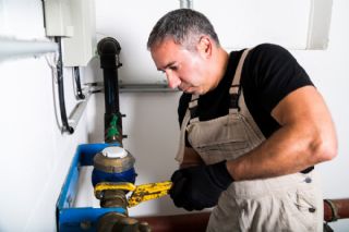 Esatpaşa Tesisatçı Su Tesisatçısı Sıhhi Tesisatçı